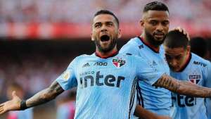 Após 300ª vitória, São Paulo busca chegar aos mil gols no Brasileirão