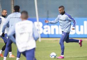 Com reservas, Grêmio reencontra Athletico-PR e busca fim de jejum no Brasileirão