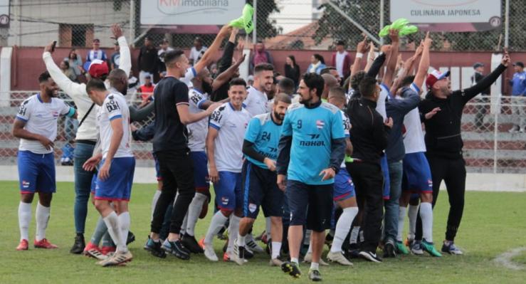 Nacional festejou vitória e vaga na Rua Javari