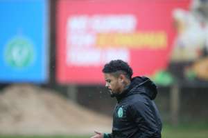 Após boicote, Roberto deixa Figueirense e acerta retorno para Chapecoense