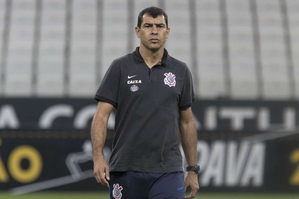Fábio Carille mantém mistério em relação à escalação de Pedrinho diante do Fluminense - Daniel Augusto Jr / Ag. Corinthians