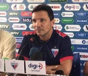 Zé Ricardo evoca Ceni e celebra reação do Fortaleza contra o Santos