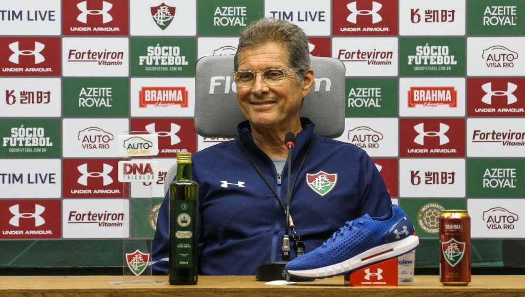 Oswaldo de Oliveira foi apresentado oficialmente para a imprensa nesta segunda-feira