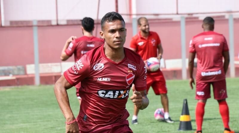 Com ex-Ponte lesionado, Botafogo-SP quer atacante de rival da Série B
