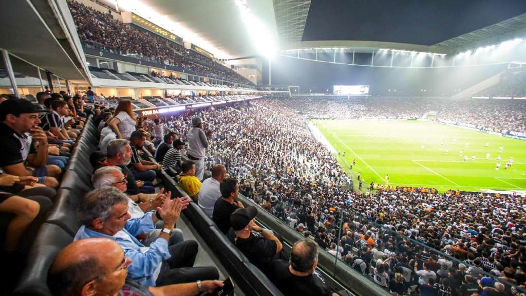 Festa do Corinthians no dia 1º terá nomes de várias gerações em camarote da arena