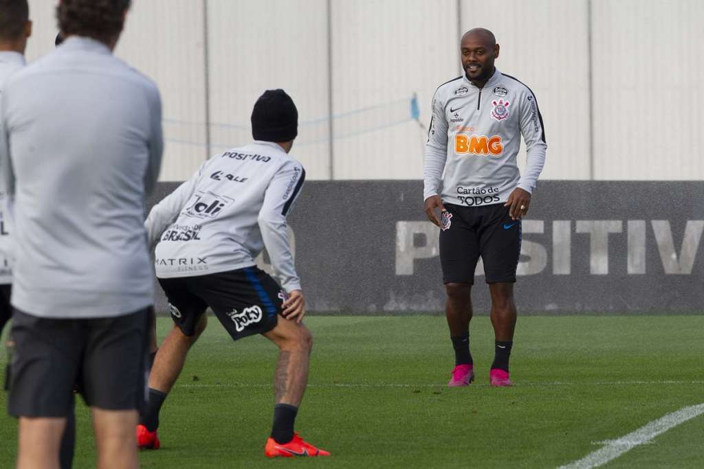 De olho em jogo decisivo com o Flu, corintianos treinam cobranças de pênaltis