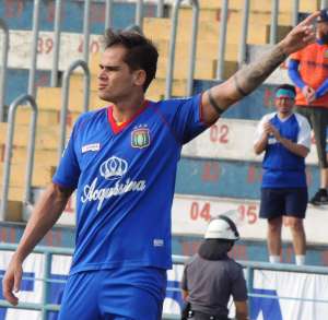 Copa Paulista: De olho na segunda fase, Max comemora primeiro gol pelo São Caetano