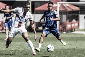 Em alta na seleção do Peru, Cueva busca mais oportunidades com Sampaoli no Santos