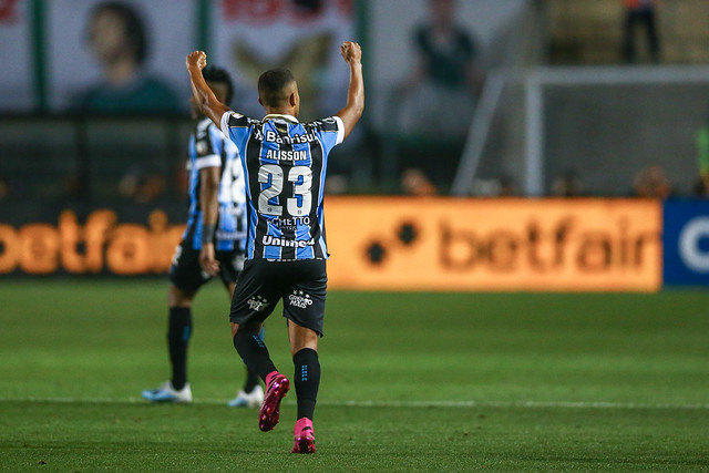 Após vitória no Pacaembu, gremista destacam: “Sempre acreditamos”