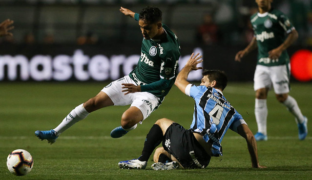 Eliminado, Palmeiras volta a conviver com pressão para vencer o Brasileirão