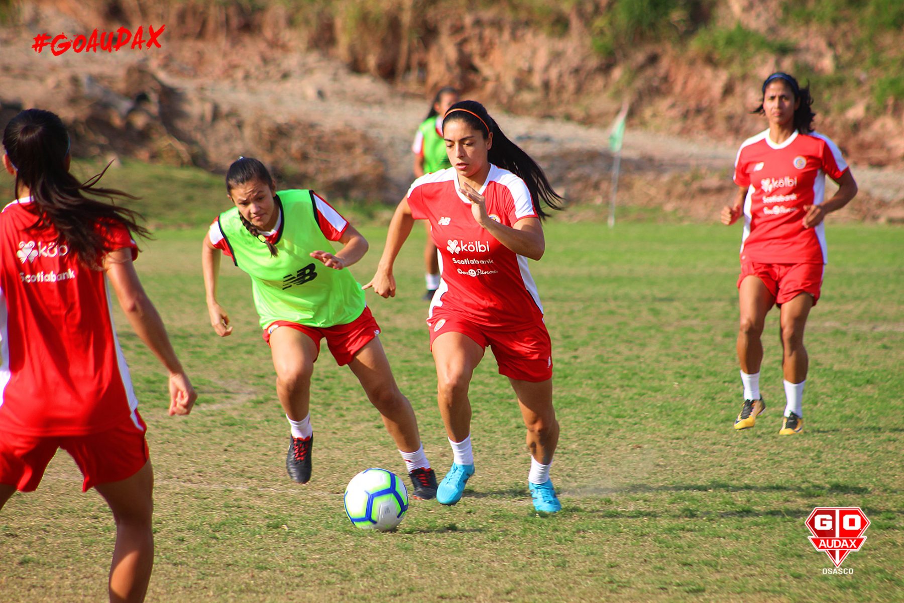 De olho em torneio no Brasil, seleção feminina da Costa Rica treina no CT do Audax