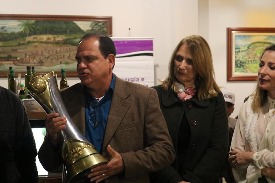 Campeão da Série D pelo Brusque, Waguinho Dias é apresentado no Criciúma
