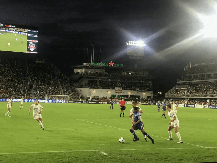 Com sucesso do Mundial, futebol feminino lota os estádios nos Estados Unidos