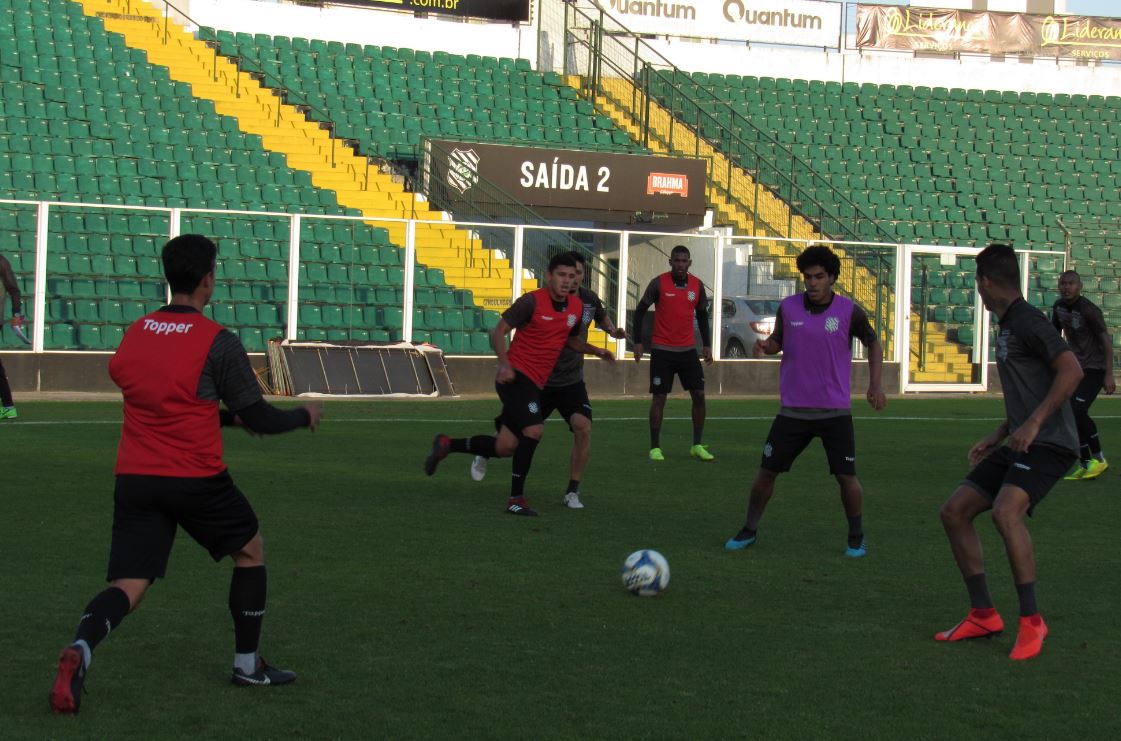 Série B: Figueirense acerta parte da dívida com jogadores