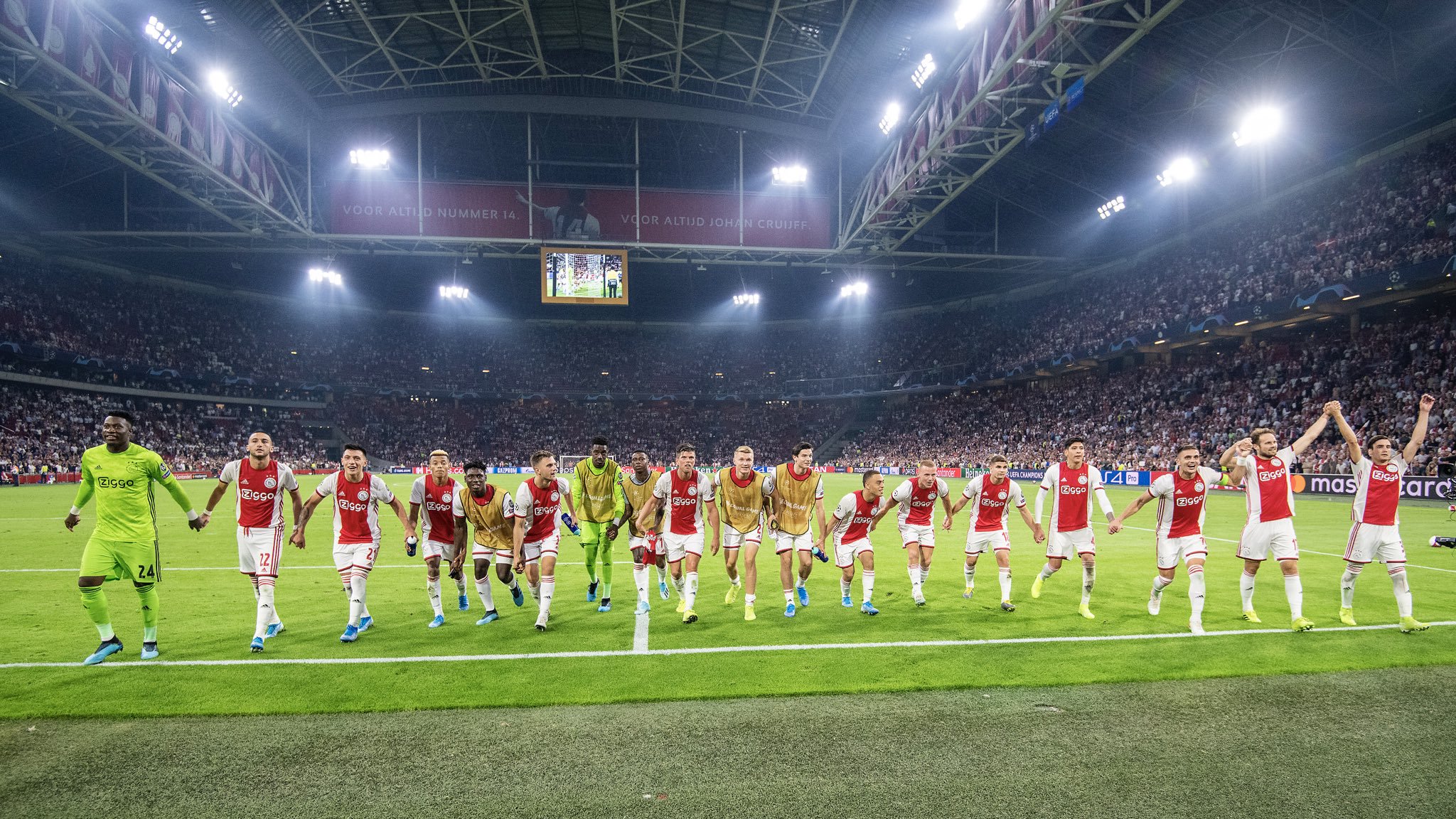 LIGA DOS CAMPEÕES: Ajax, Brugge e Slavia Praga garantem vaga na fase de grupos