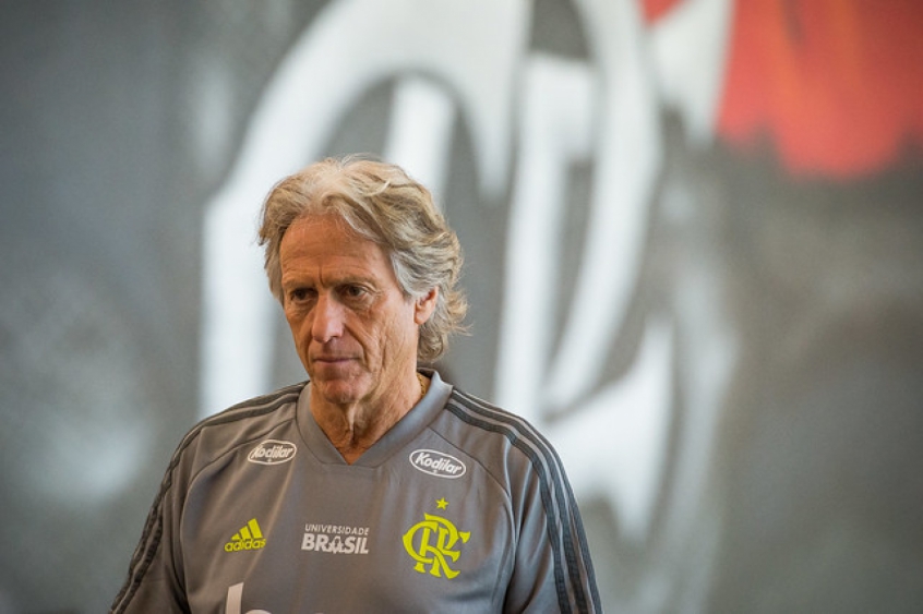 Após classificação, Jorge Jesus rebate Renato Gaúcho: ‘Melhor futebol é o do Flamengo’
