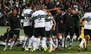 Com surpresas no G4, Coritiba lidera Série B pós-Copa América; Guarani fora da Z4