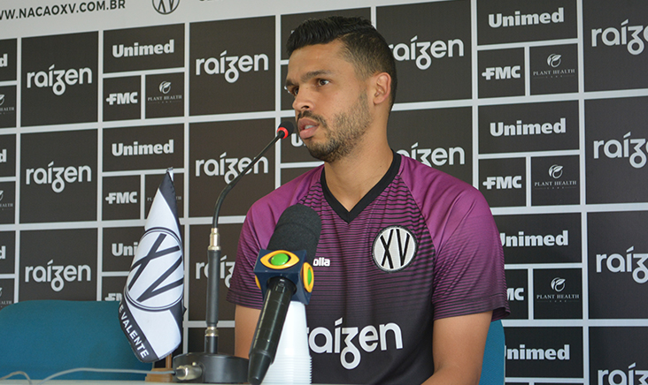 Copa Paulista: Meia comemora gol e agradece apoio do elenco do XV de Piracicaba