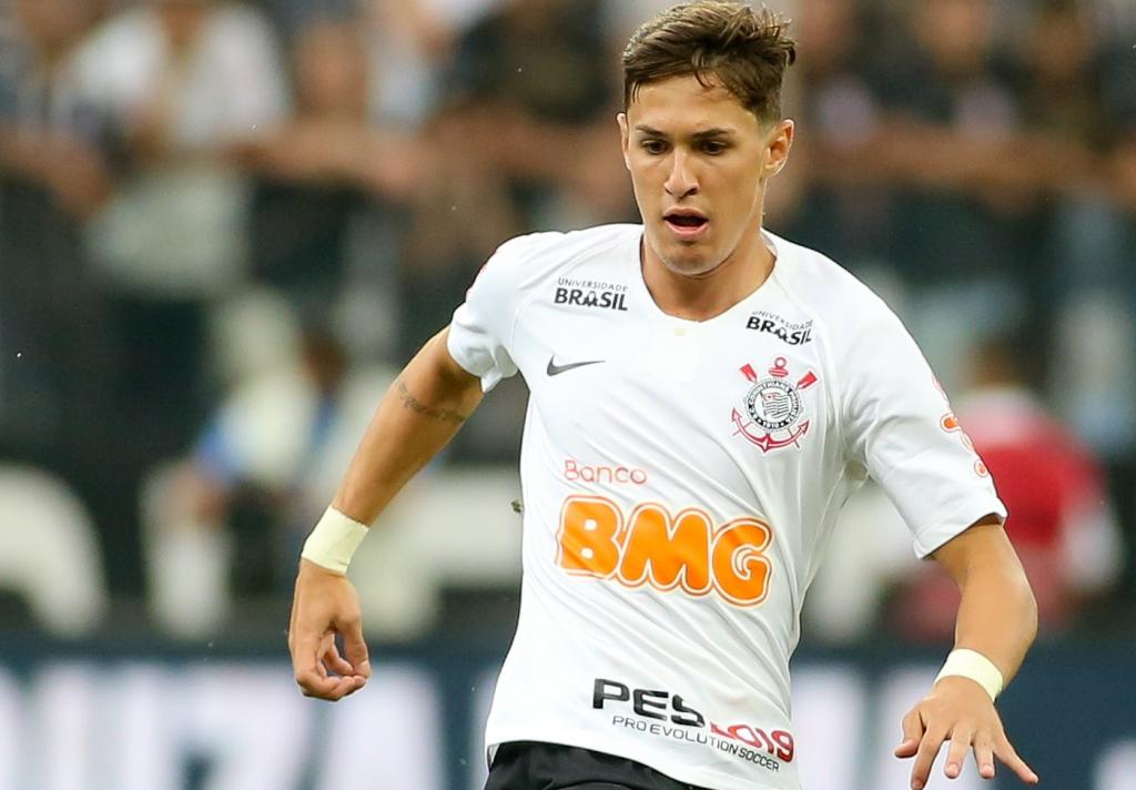 Corinthians recusa oferta de R$ 37 milhões da Roma por meia de 21 anos