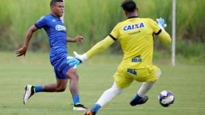 Sem espaço no Bahia, atacante se aproxima de time da Série B