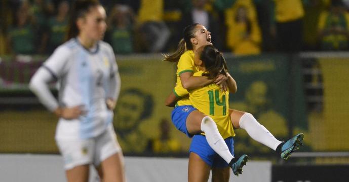 Muita festa nos gols do Brasil