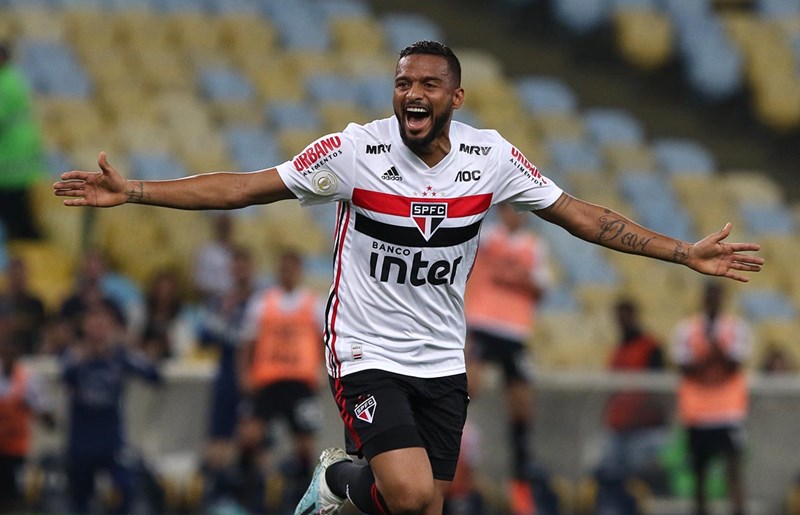 Valorizado, Reinaldo vive temporada goleadora no São Paulo