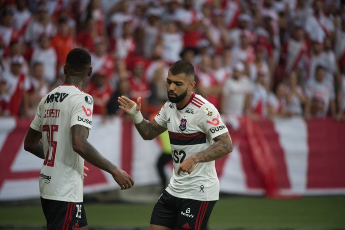Confira tudo sobre Palmeiras x Flamengo, confronto direto pela ponta do Brasileirão
