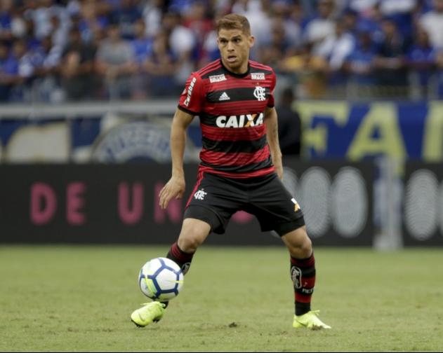 Flamengo libera volante para viajar à Arábia Saudita e acertar com o Al Hilal