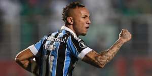 Grêmio recusa proposta do Milan e atacante não deve mais sair