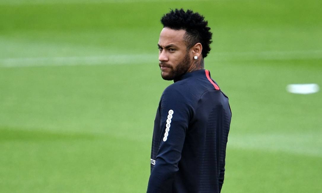 Diretor do Barcelona revela que não há nada acertado para tirar Neymar do PSG