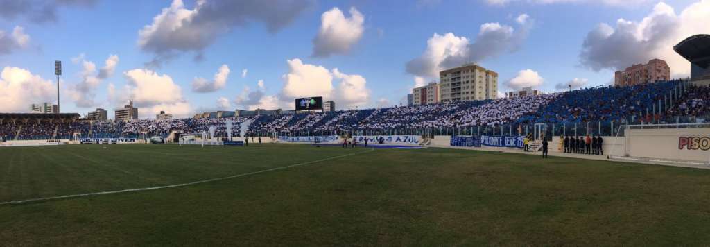 Torcida do Confiança fez uma bonita festa e levou o time a vitória sobre o Ypiranga