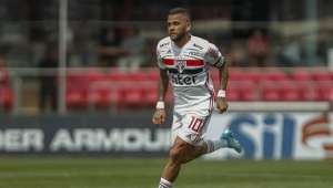 Daniel Alves diz que está em 'pré-temporada' no São Paulo jogando em alto nível