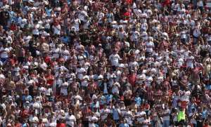 Torcedor que caiu da arquibancada do Morumbi recebe alta