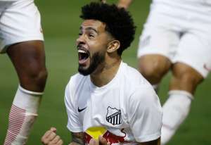 Série B: Bragantino exerce preferência e contrata ex-meia da Ponte em definitivo