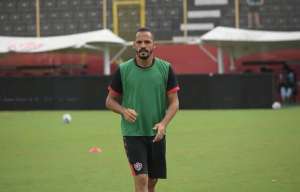 Série B: Jogadores pendurados preocupam técnico do Vitória