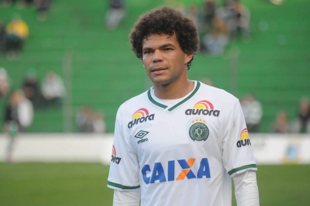 Com dores no joelho, Camilo pode desfalcar a Chapecoense contra o CSA