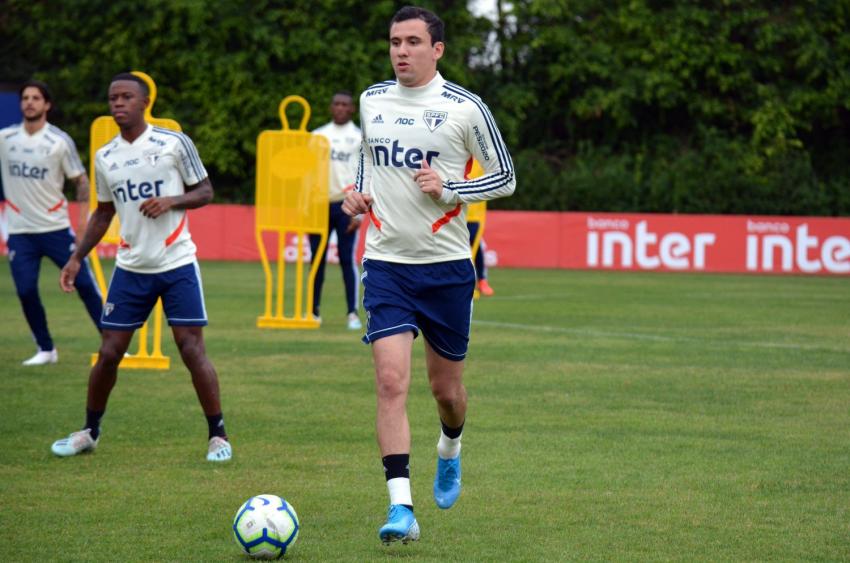 Pablo volta a treinar com bola e pode reforçar o São Paulo