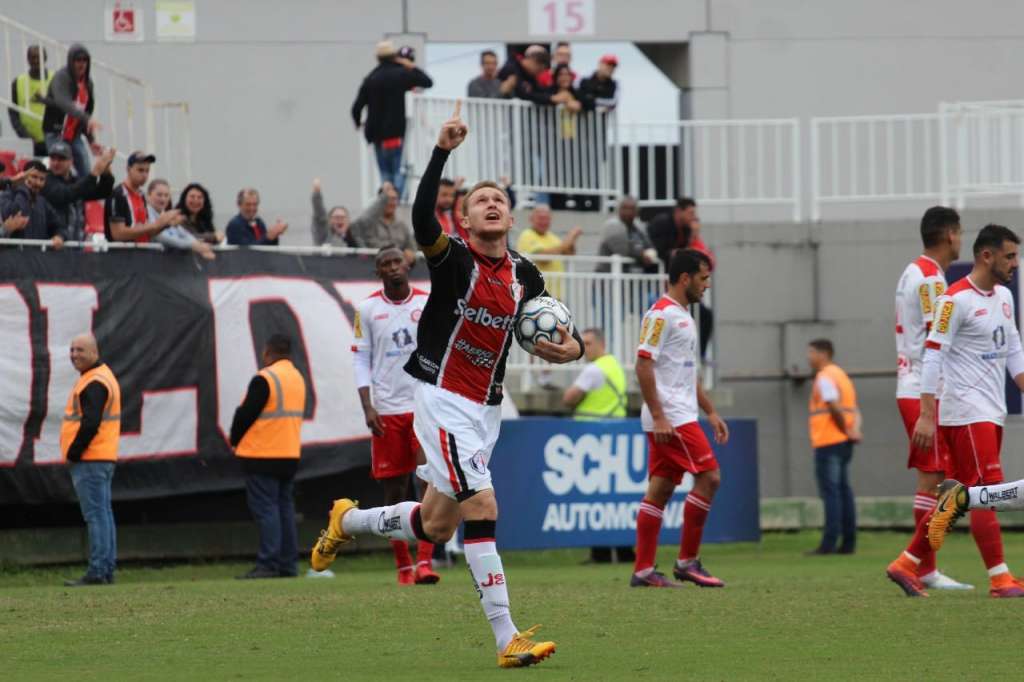 Atacante troca Brasil de Pelotas por time do Brasileirão