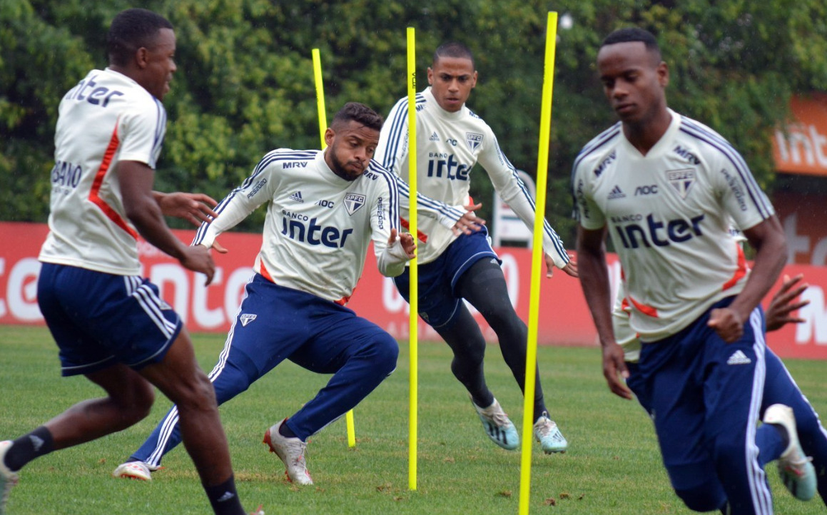 Tchê Tchê desfalca treino do São Paulo e Pablo avança em recuperação