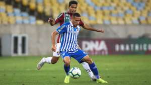 Em sua estreia no Maracanã, meia da Seleção FI “prevê” gol e comemora vitória do Avaí