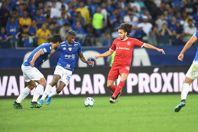 Inter pega bicampeão Cruzeiro para voltar à final da Copa do Brasil após 10 anos