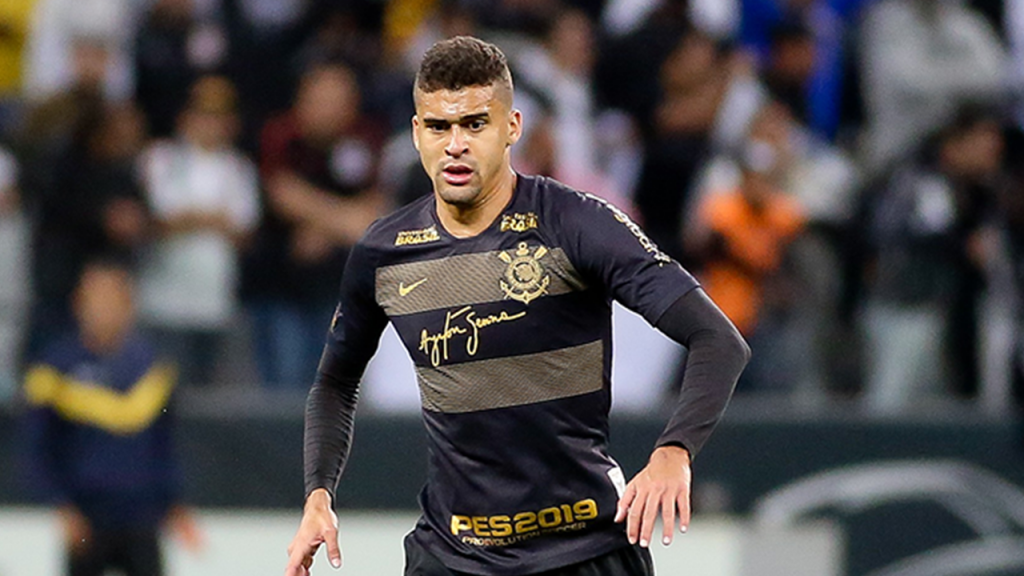 Léo Santos passou por cirurgia no joelho direito e só volta aos gramados em 2020 - Daniel Augusto Jr / Ag. Corinthians