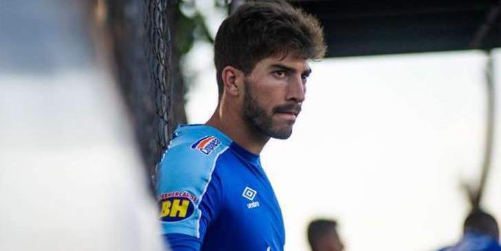 Ex-volante do Cruzeiro rescinde com o Real Madrid e fica livre no mercado