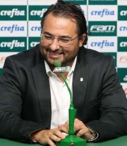 Sob críticas, dirigente do Palmeiras já foi dono de academia e garoto-propaganda