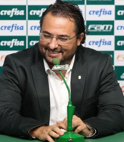 Sob críticas, dirigente do Palmeiras já foi dono de academia e garoto-propaganda