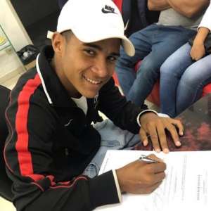 Série B: Meia de 16 anos é promovido para ajudar em recuperação do Oeste