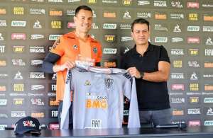 Novo goleiro pegador de pênalti exalta ida ao Atlético-MG 'Mexeu comigo'