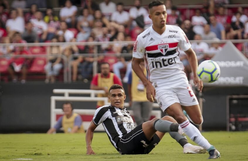 Com ex-lateral da Ponte no ataque, Cuca faz um esboço do São Paulo