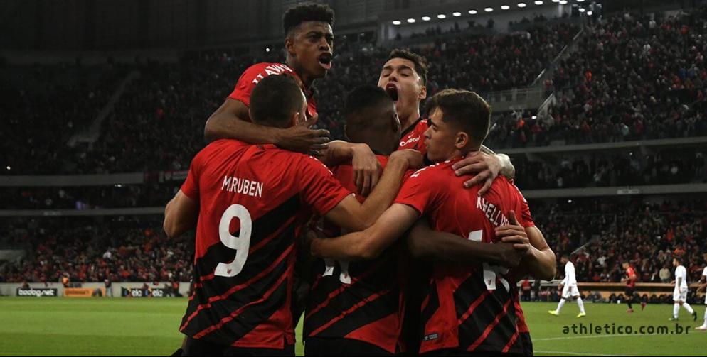 Athletico-PR 2 (5) x 0 (4) Grêmio – Santos brilha e Furacão volta à final da Copa BR
