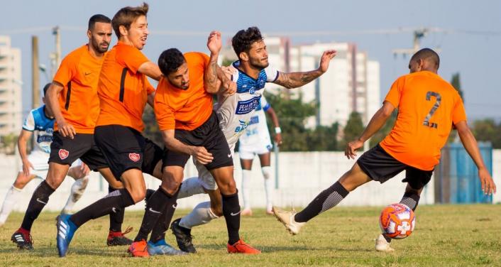 Rio Claro 2 x 1 Desportivo Brasil – Zagueiro vai de vilão a herói na vitória do Galo